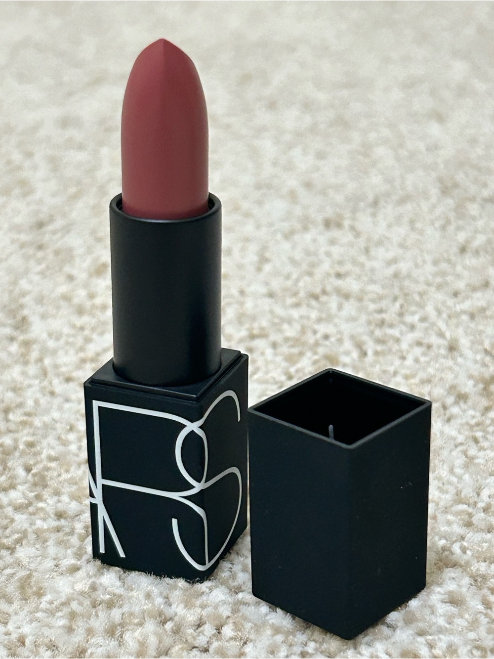 NEW discontinued NARS Sheer Lipstick formula in Dolce Vita - Picture 11 of 11